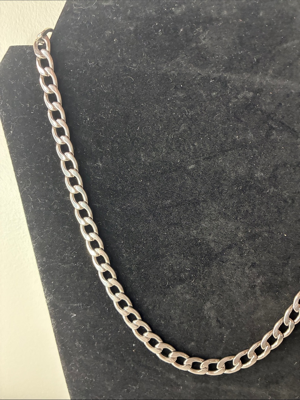 Chunky Silver Fear Handcuff 22” Stainless Steel Chain Necklace - Picture 11 of 12